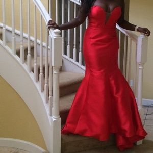JOVANI RED MERMAID STRAPLESS GOWN